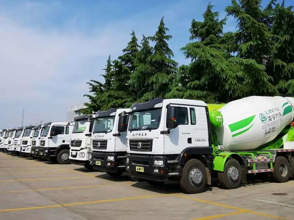 連續(xù)4個(gè)月井噴式增長，這個(gè)七月，重卡市場又刷新紀(jì)錄……